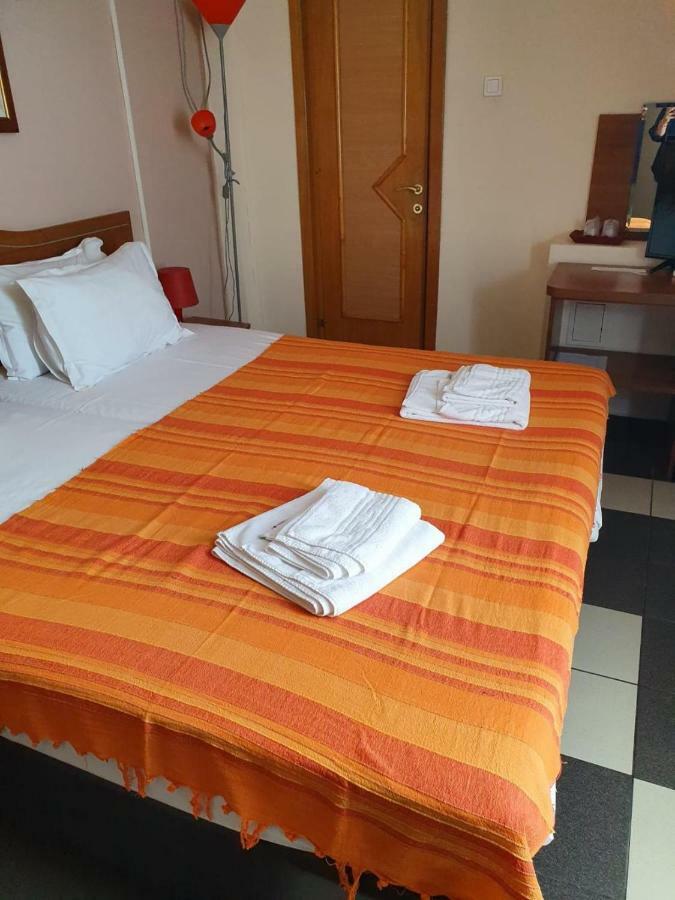 TranzitBeds*** Aparthotel Bucarest Esterno foto